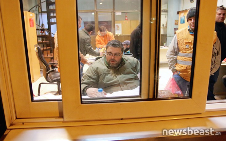 O προϊστάμενος, Μηνάς Γαλέος, εν ώρα καθήκοντος O προϊστάμενος, Μηνάς Γαλέος, εν ώρα καθήκοντος