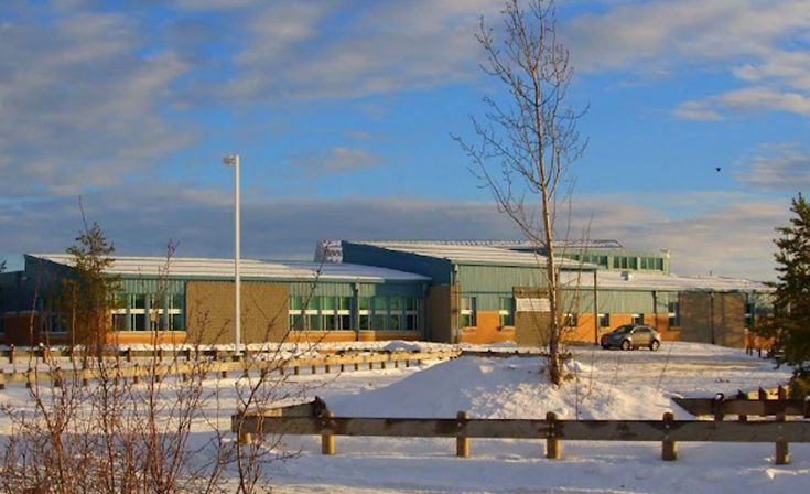 Τέσσερις νεκροί από την επίθεση νεαρού σε σχολείο του Καναδά