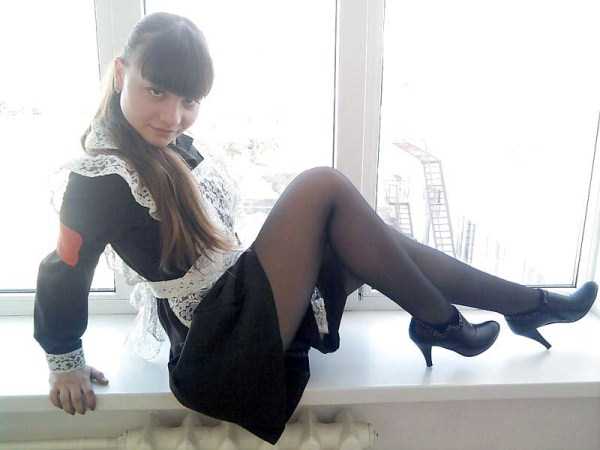 cute-russian-girls-in-sexy-school-uniforms-33
