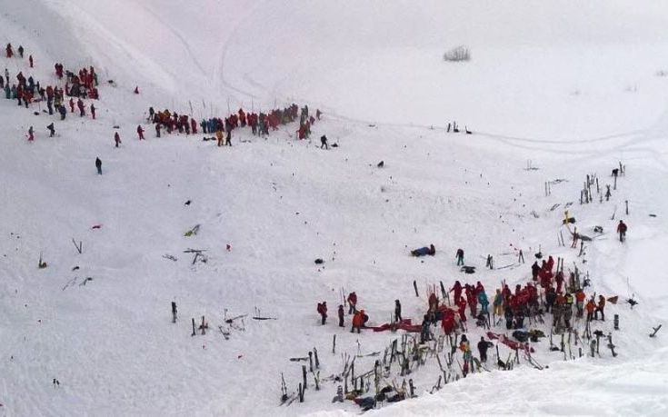 Τουλάχιστον έξι οι νεκροί από τη χιονοστιβάδα στην Ιταλία