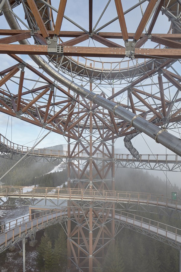 giant_slide_07 giant_slide_07