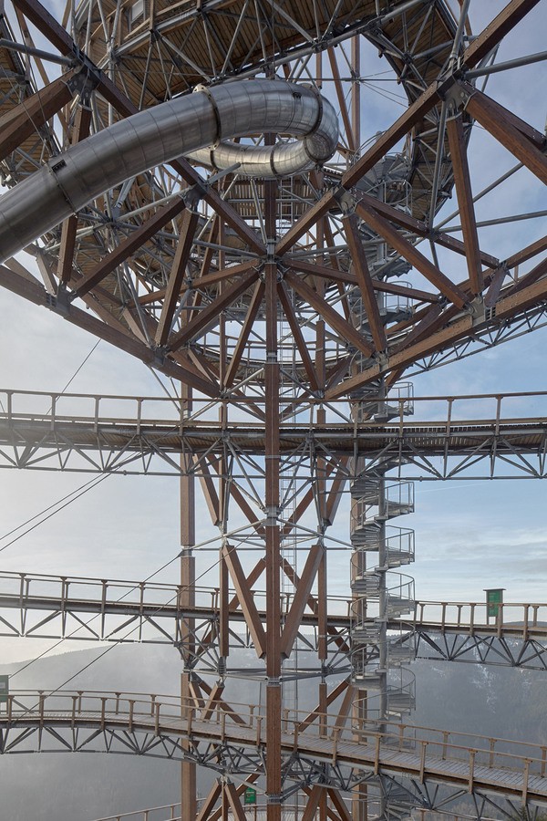 giant_slide_08 giant_slide_08