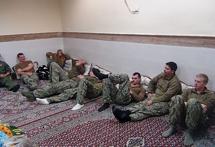 Το ΠΝ των ΗΠΑ τιμωρεί τους 8 πεζοναύτες που είχαν συλληφθεί από Ιρανούς