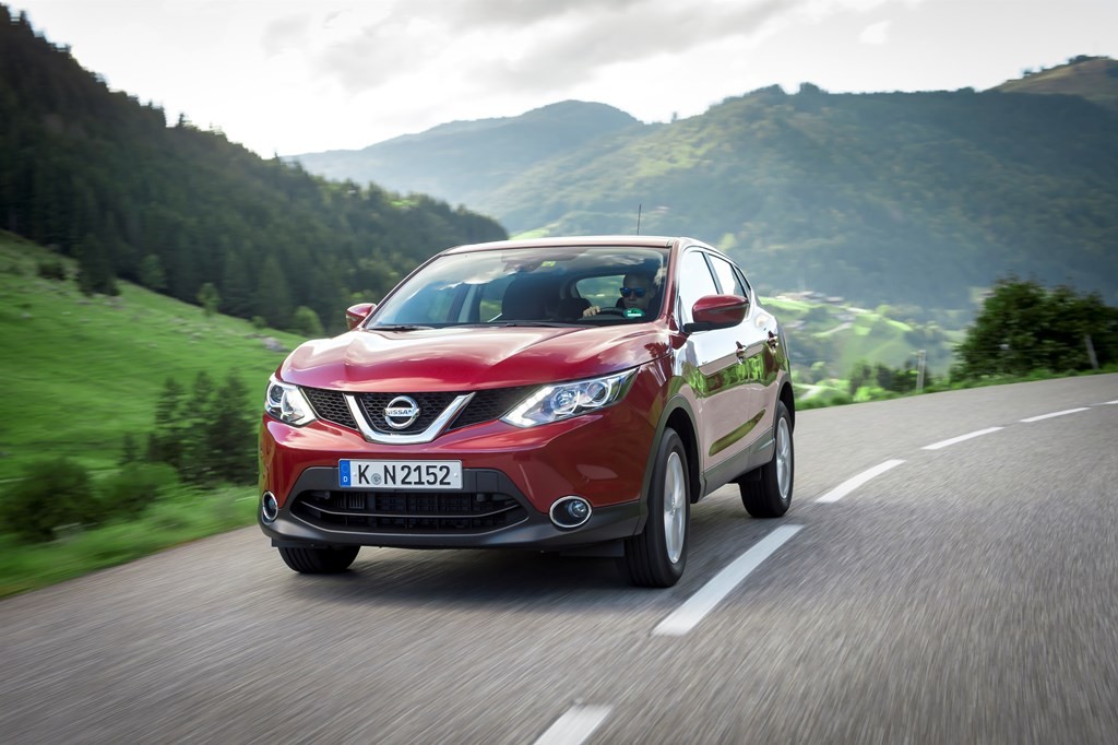 Πιο ελαφριά τα νέα επιβατικά της Nissan