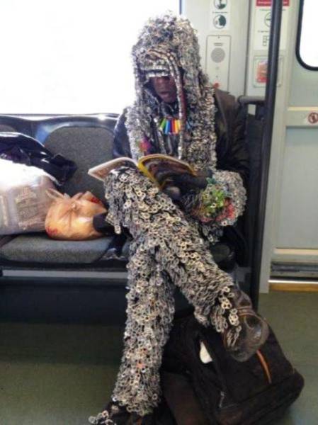 the_most_outlandish_things_you_will_ever_see_on_the_nyc_subway_640_16