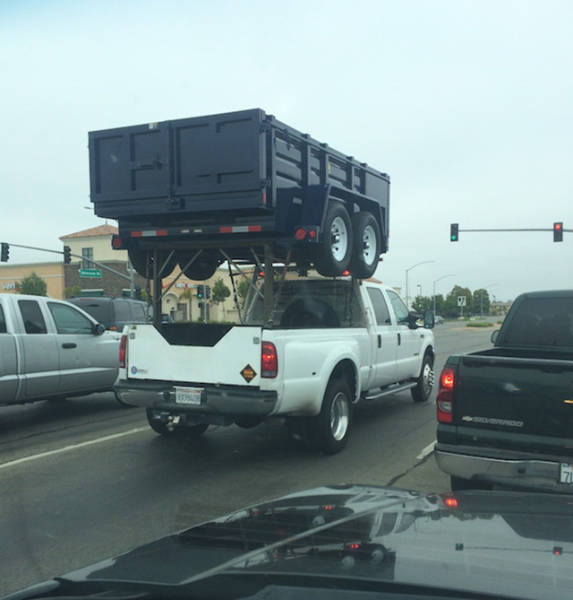 this_is_just_another_ordinary_day_on_the_streets_640_03