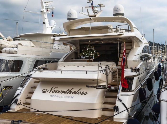 yacht_name_04 yacht_name_04