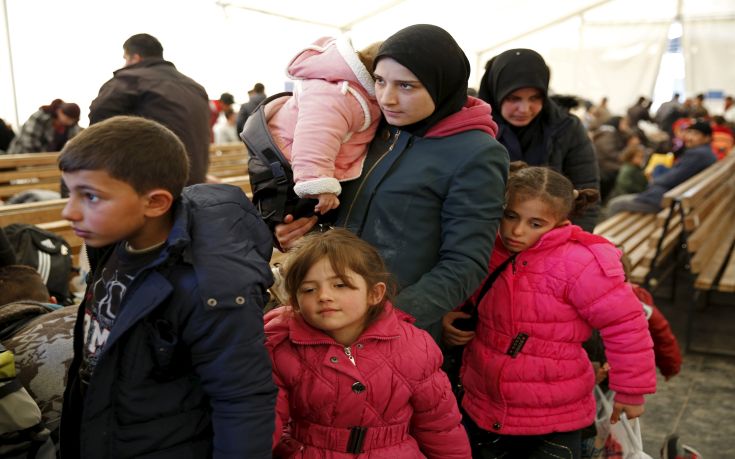 Κοινή δήλωση Κομισιόν-Προεδρίας υπέρ μιας «ευρωπαϊκής προσέγγισης» στο προσφυγικό