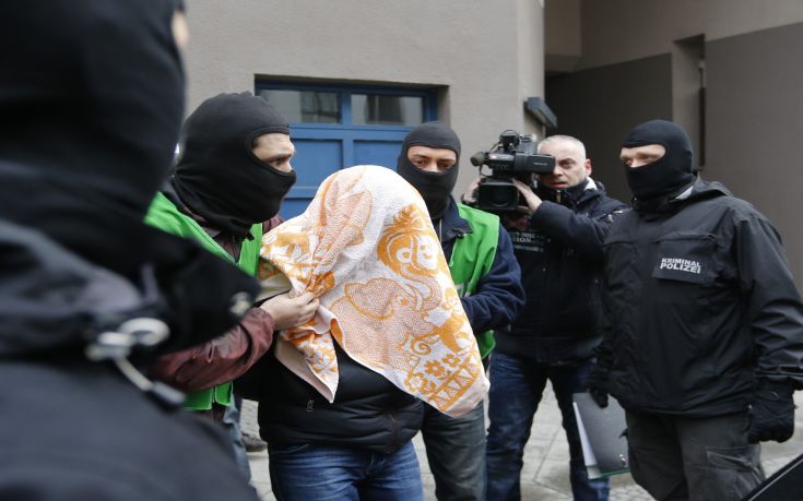 Σε κοιτώνες προσφύγων οι Αλγερινοί που συνελήφθησαν στη Γερμανία