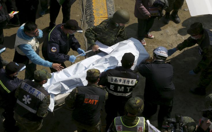 Τουλάχιστον 17 άνθρωποι νεκροί σε εκτροχιασμό τρένου στην Ταΐβάν