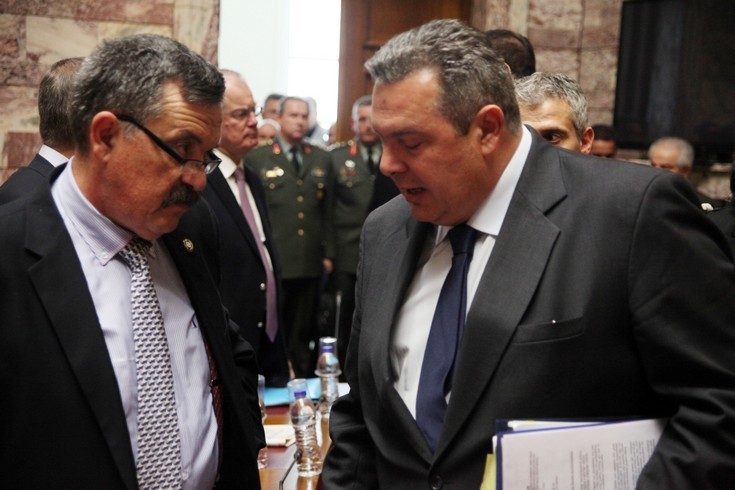 Απέβαλαν Χρήστο Παππά και Ηλία Κασιδιάρη από την κρίσιμη συνεδρίαση για το ΝΑΤΟ