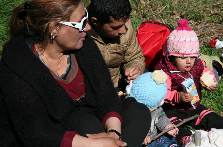 «Λύγισε» η δημοσιογράφος της ΕΡΤ για τους πρόσφυγες
