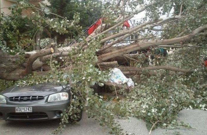 Η θάλασσα βγήκε στη στεριά στην Πάτρα