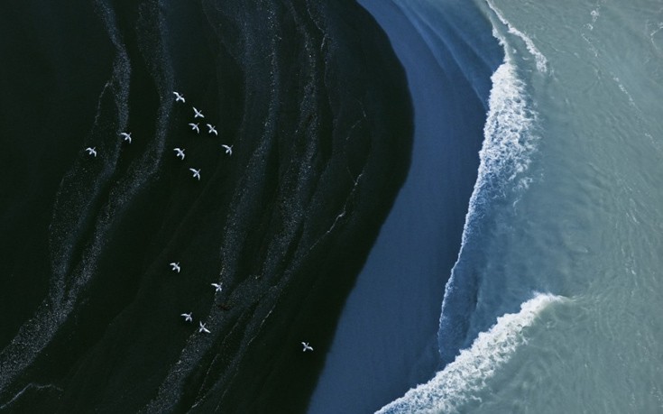 Η αφηρημένη τέχνη των ακτών της Ισλανδίας