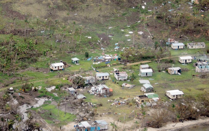 Καταστροφικό το πέρασμα του κυκλώνα Ουίνστον από τα Φίτζι