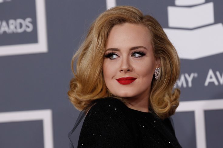 Η Adele πούλησε τους περισσότερους δίσκους στον κόσμο το 2015