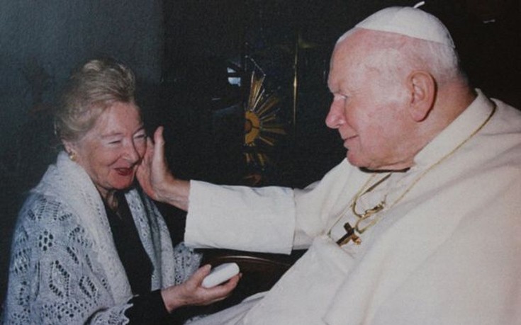 Η κρυφή σχέση του Πάπα Ιωάννη Παύλου Β&#8217; με τη γυναίκα που χαρακτήριζε «δώρο Θεού»