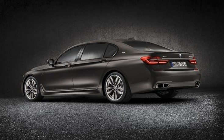 bmw_m760li_xdrive_ex2