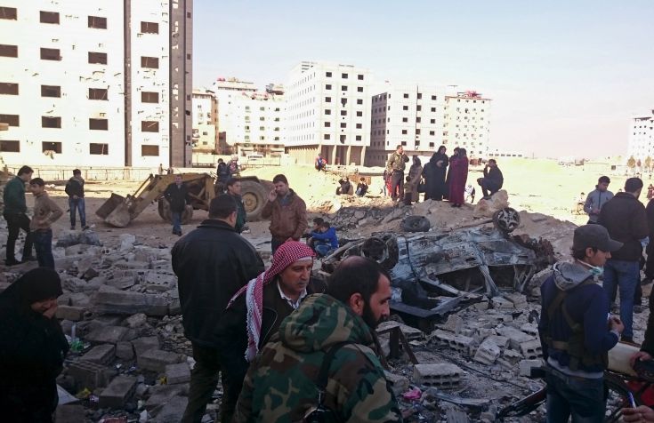Τουλάχιστον 30 νεκροί από βομβαρδισμούς σε προάστιο της Δαμασκού