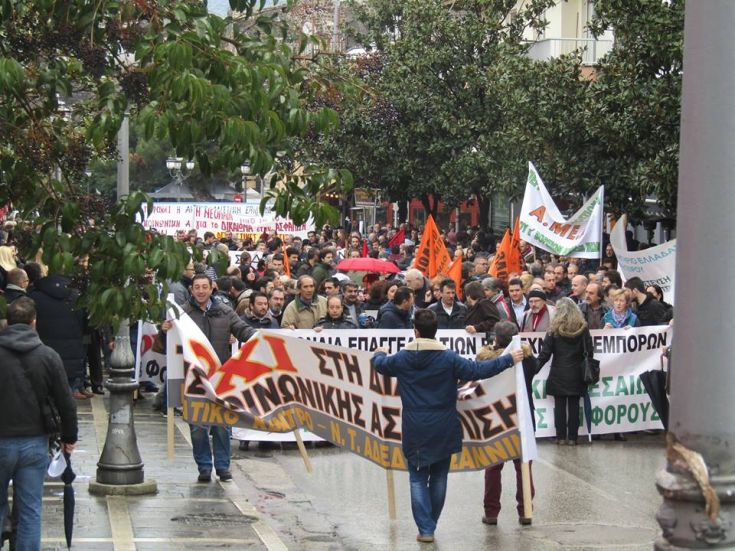 Μαζικές απεργιακές συγκεντρώσεις στην Ήπειρο