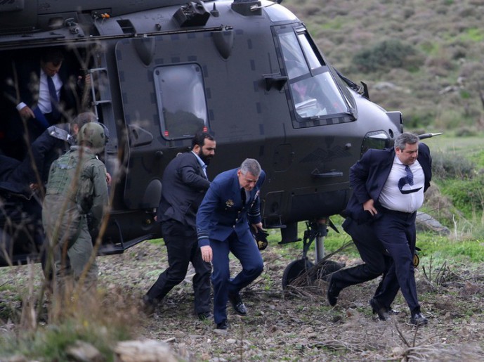 Με ελικόπτερο στην Κω ο Πάνος Καμμένος