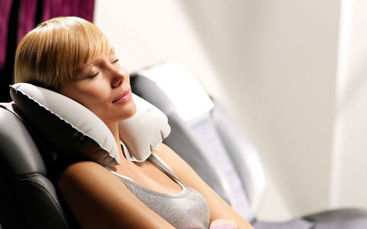Πώς να κοιμηθείς άνετα κατά τη διάρκεια της πτήσης