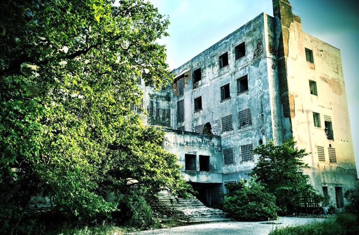 Το εγκαταλελειμμένο σανατόριο της Πάρνηθας από ψηλά