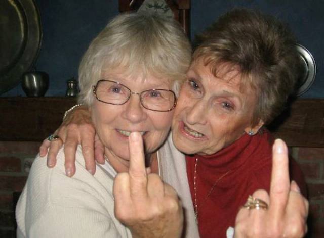 these_old_people_know_how_to_have_fun_640_05