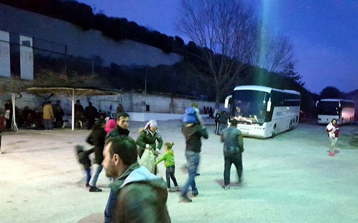 Πρόσφυγες στην Κοζάνη ζητούν να τους αφήσουν να συνεχίζουν προς την Ειδομένη