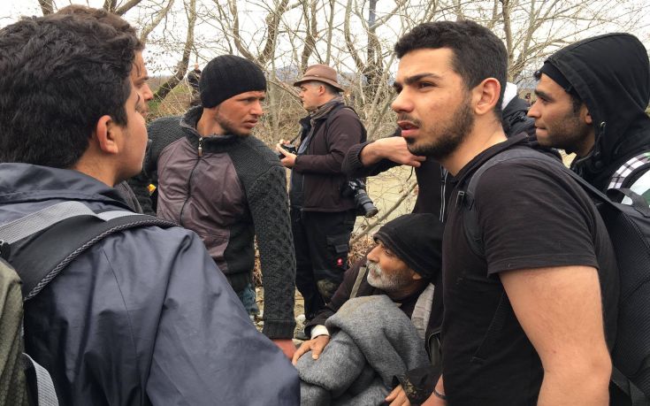 Απογοητευμένοι επιστρέφουν στην Ειδομένη οι πρόσφυγες που πέρασαν στην πΓΔΜ