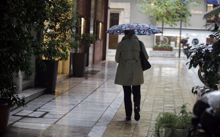 Βροχές και καταιγίδες σε όλη τη χώρα