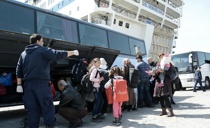 Απέραντος καταυλισμός ο Πειραιάς με 5.247 πρόσφυγες και μετανάστες