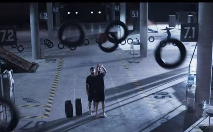 Οι παίκτες της Μπαρτσελόνα «προπονούνται»… με ελαστικά Lassa