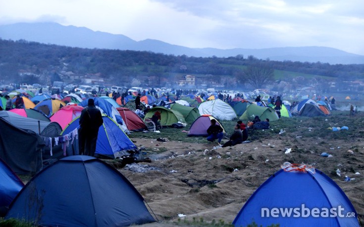 Φωτογραφικό οδοιπορικό στον απέραντο καταυλισμό της Ειδομένης