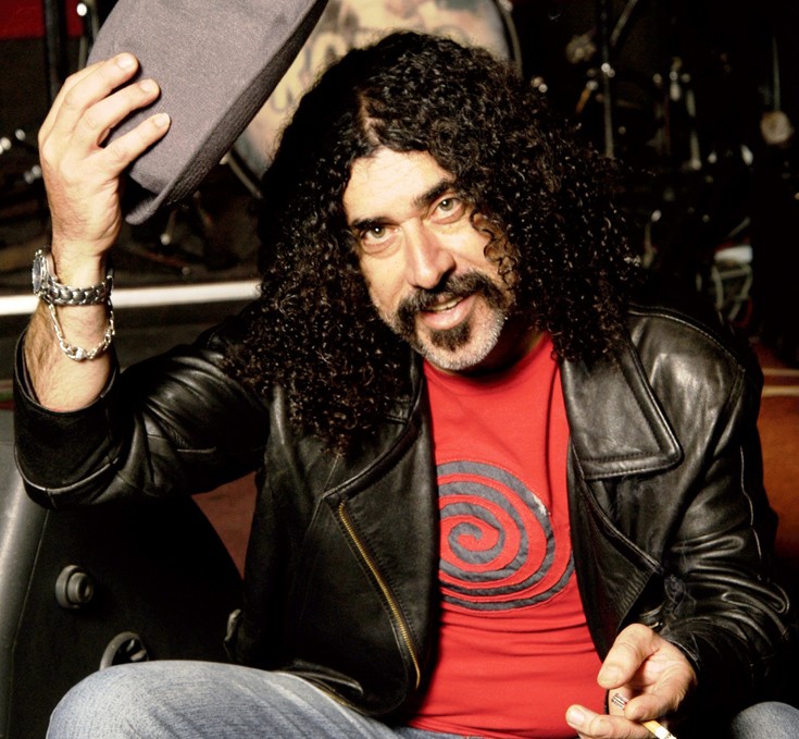 GIANNISGIOKARINHS_VINYL_ATTACK