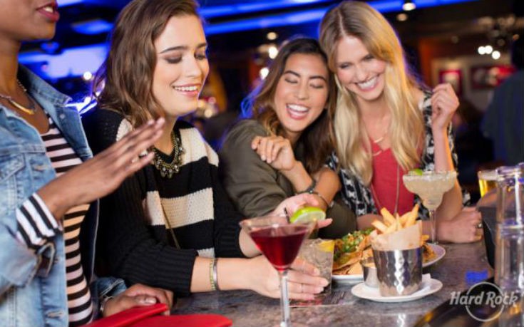 Ladies night και Happy Hour στο Hard Rock Cafe Athens