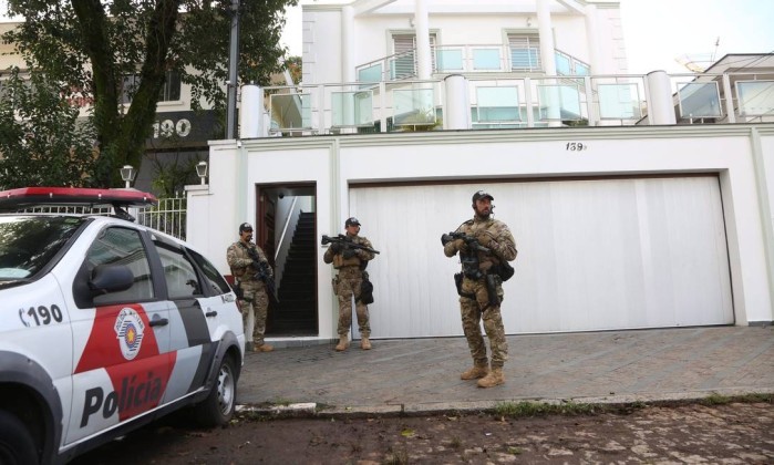 Operacao-Lava-Jato-na-casa-de-Lula-2 (1)