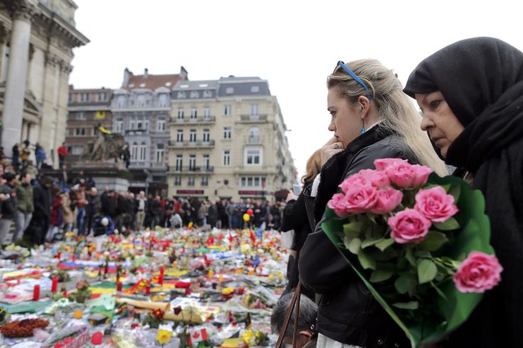 Φόρος τιμής στα θύματα των επιθέσεων στις Βρυξέλλες