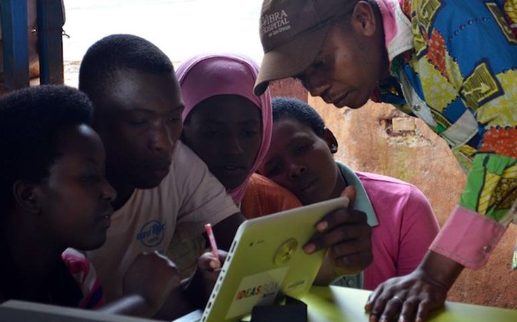 «Κουτιά Ιδεών» για τους πρόσφυγες από Google και Βιβλιοθήκες Χωρίς Σύνορα