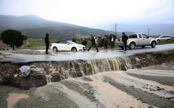 Έσπασε το φράγμα Σπαρμού στον Όλυμπο