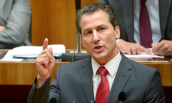 Αυστριακός βουλευτής συνέκρινε τους πρόσφυγες με τους… Νεάντερταλ