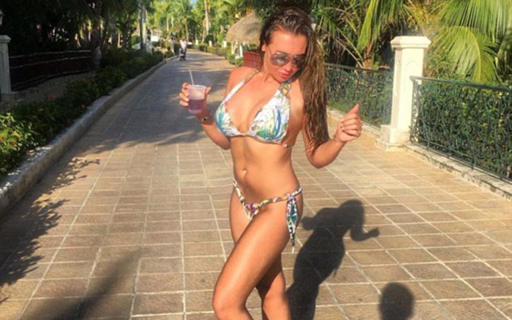 Ηλιοκαμένη η Lauren Goodger