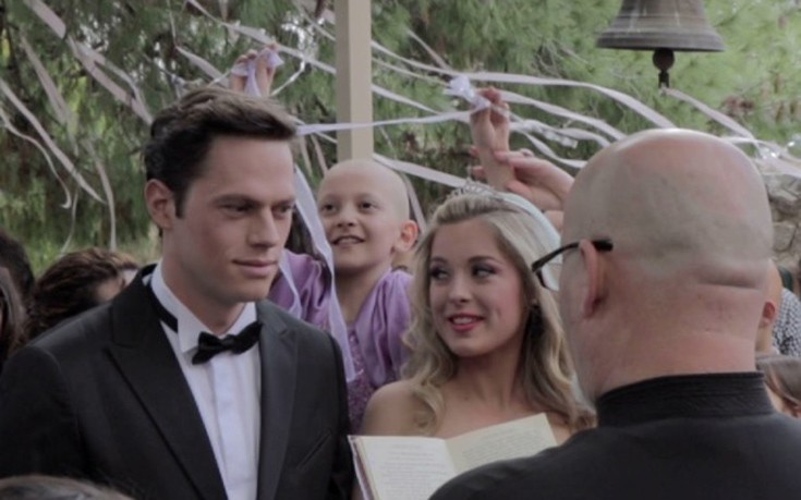 Η Σπυριδούλα αλλάζει τα στέφανα στους αγαπημένους της Barbie και Ken Η Σπυριδούλα αλλάζει τα στέφανα στους αγαπημένους της Barbie και Ken