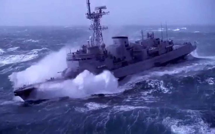 Εντυπωσιακά βίντεο με τις «μάχες» που δίνουν τα καράβια στις θάλασσες