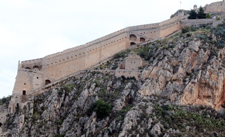 Γάλλος μαθητής γλίστρησε και τραυματίστηκε στο Παλαμήδι