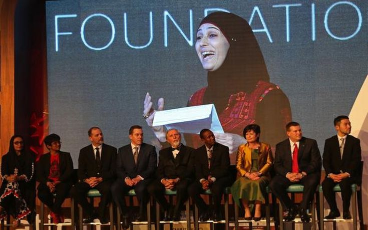 Η καλύτερη δασκάλα στον κόσμο διδάσκει στον προσφυγικό καταυλισμό της Βηθλεέμ