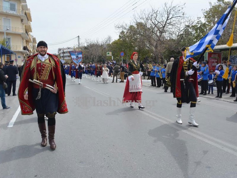 Φωτορεπορτάζ και βίντεο από την φετινή παρέλαση στα Χανιά