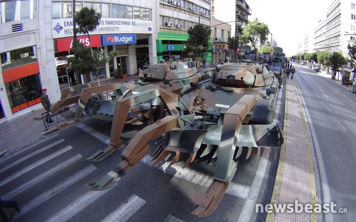 Η στρατιωτική παρέλαση της 25ης Μαρτίου