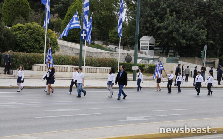 Η μαθητική παρέλαση για τον εορτασμό της 25ης Μαρτίου