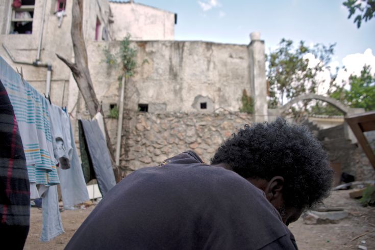 Μια έκθεση για θύματα των εγκλημάτων μίσους στην Ελλάδα